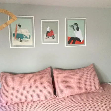 Yellow House - Checkinhome