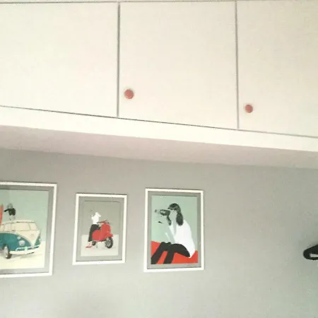 Yellow House - Checkinhome *