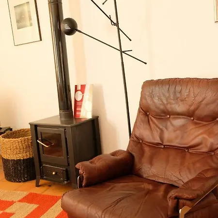 Yellow House - Checkinhome *