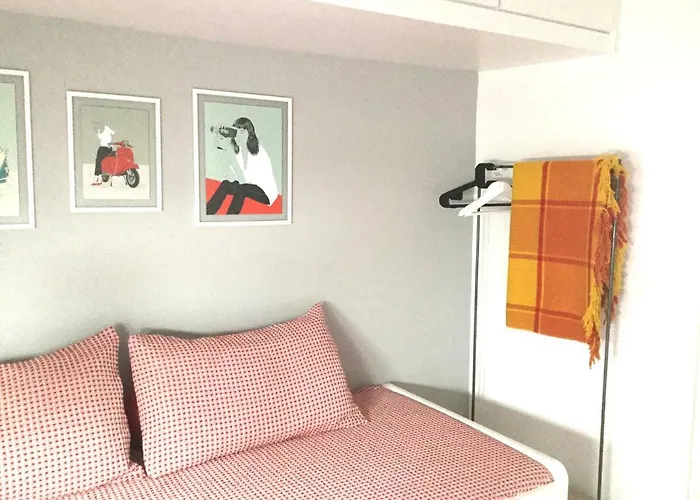 Yellow House - Checkinhome Apartament