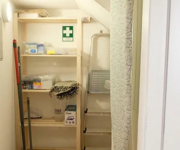 Yellow House - Checkinhome Apartament *