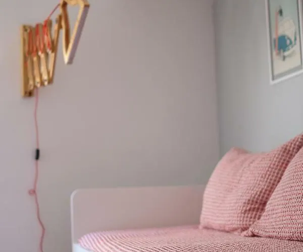 Apartament Yellow House - Checkinhome