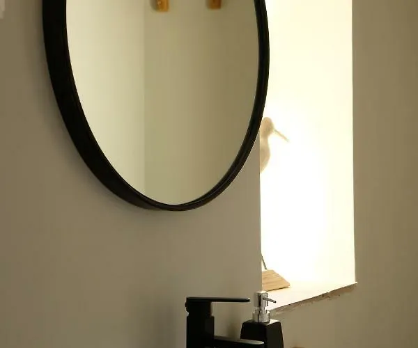 Apartament Yellow House - Checkinhome