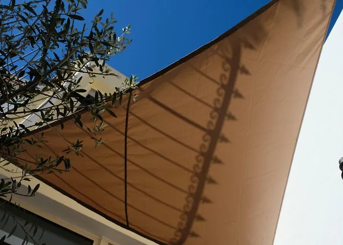 Yellow House - Checkinhome Apartament