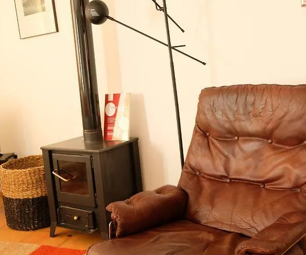 Yellow House - Checkinhome *